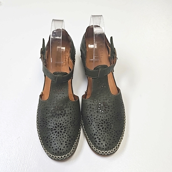 Spring Step NWOT - Picture 2 of 8